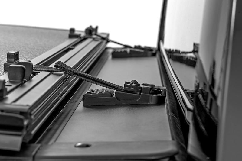 Hard Tri-Fold Flip Up Bed Cover | 6&