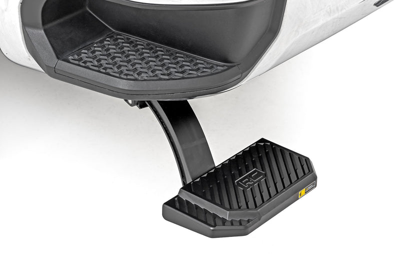 Retractable Bed Step | Manual Pull | Chevy/GMC 2500HD/3500HD (20-25)