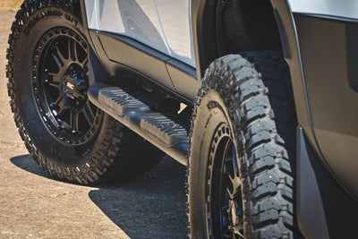 Oval Nerf Steps | Black | Toyota Land Cruiser 4WD (2024-2025)