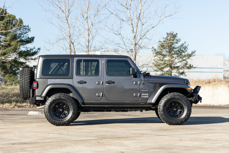 Rough Country 84 Series Wheel | Gloss Black | 17x8.5 | 5x5 | +0mm