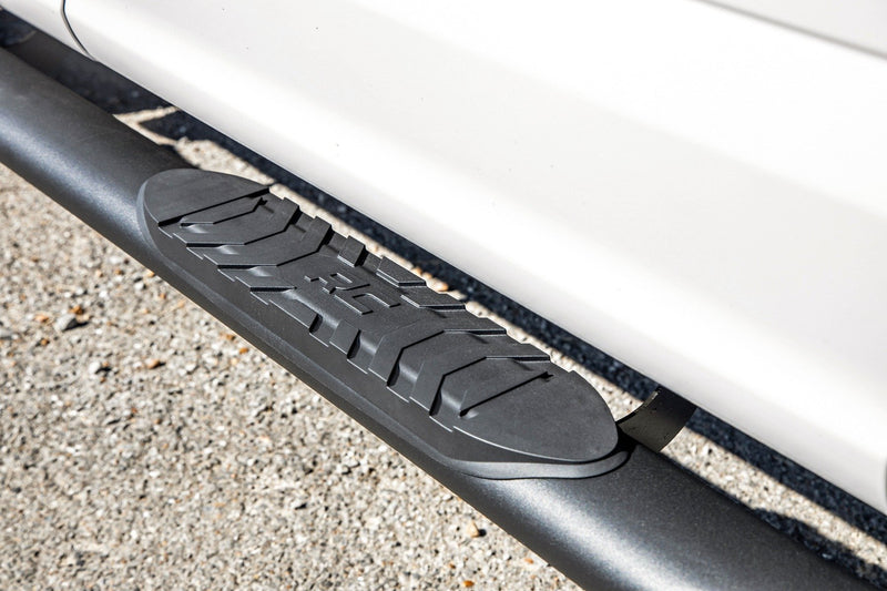 Oval Nerf Step | Crew Cab | Black | Ford F-150/Lightning/F-250/F-350/Raptor (15-26)